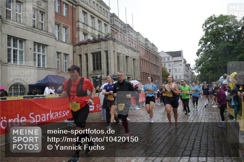 13.09.2026 - Kiel Lauf Yannick Fuchs http://msf.ph/oto/10420150 13.09.2026 10:52:38 Ziel 90, 172, 398, 626, 1473, 1474, 1531, 1812, 1837, 2089, 2293, 2442, 2735, 3054, 3778, 3853, 3925, 4100, 4485, 5433, 5723, 6388, 6405, 7060, 7088, 7154, 7196, 7603, 8100, 8205, 8316, 8615, 8734, 9414, 9886, 10786, 11359, 11459, 11555, 11622, 11913, 475, 626, 777, 1027, 1471, 1472, 1526, 1527, 1658, 1802, 1811, 1869, 2438, 2442, 2544, 2991, 3280, 3343, 3435, 3529, 3582, 3630, 3881, 4008, 154, 1083, 1426, 1486, 1550, 3059, 3431, 3657, 5329, 5710 meine-sportfotos.de