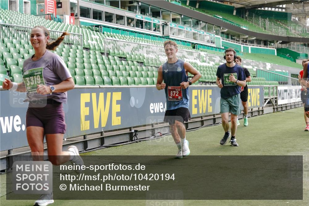 13.09.2026 - 21. swb-Marathon Bremen Michael Burmester http://msf.ph/oto/10420194 13.09.2026 12:58:40 Laufen im Stadion 141, 148, 191, 226, 232, 334, 511, 672, 776, 789, 790, 909, 972, 1010, 1119, 1166, 1191, 1199, 1254, 1281, 1516, 1535, 1642, 1647, 1752, 1881, 1931, 1933, 2046, 2210, 2324, 2343, 2367, 2371, 2397, 2402, 2423, 2425, 2577, 2771, 2807, 2827, 2885, 2899, 2903, 2904, 2953, 2979, 3015, 3021, 3051, 3098, 3120, 3124, 3138, 3148, 3182, 3186, 3190, 3233, 3319, 3338, 3435, 3516, 3531, 3534, 3560, 3652, 3655, 3685, 3690, 3695, 3866, 3933, 3934, 3939, 4101, 4319, 205 meine-sportfotos.de