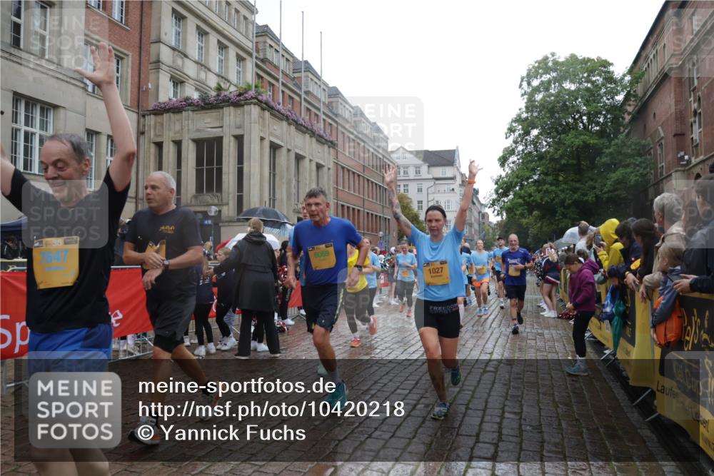 13.09.2026 - Kiel Lauf Yannick Fuchs http://msf.ph/oto/10420218 13.09.2026 10:52:42 Ziel 158, 172, 398, 1433, 1474, 1535, 1634, 1812, 1837, 2069, 2089, 2735, 3050, 3054, 3452, 3778, 3853, 4100, 4485, 5723, 7060, 7154, 7230, 8100, 8205, 8615, 9414, 9831, 9886, 10594, 11096, 11204, 11359, 11459, 11555, 11913, 90, 475, 626, 777, 1027, 1471, 1472, 1473, 1526, 1527, 1531, 1658, 1802, 1811, 1869, 2293, 2438, 2442, 2544, 2991, 3280, 3343, 3435, 3582, 3630, 3881, 4008, 154, 1071, 1083, 1426, 1486, 1550, 3059, 3431, 3587, 3657, 5329, 5642, 5643, 5710, 6015, 7139, 10755 meine-sportfotos.de