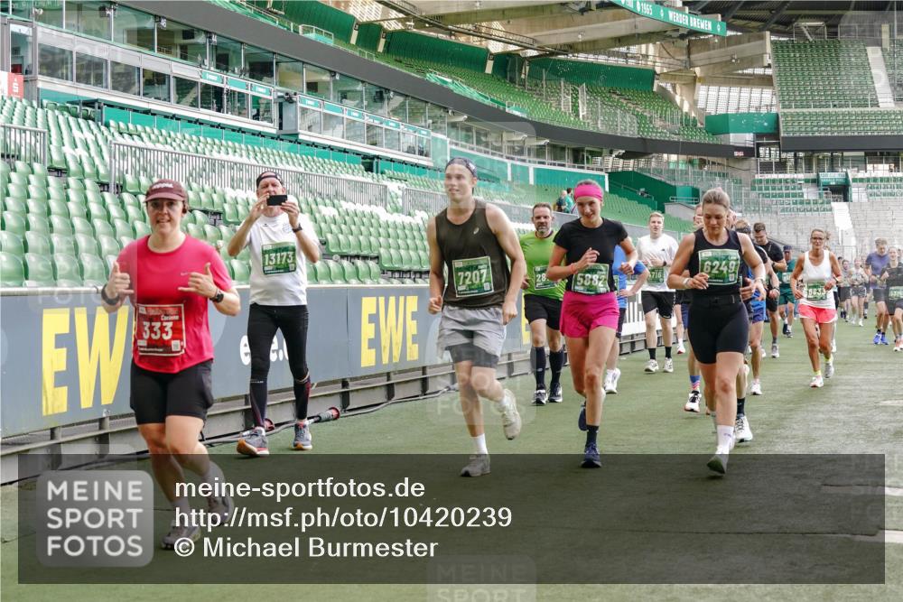 13.09.2026 - 21. swb-Marathon Bremen Michael Burmester http://msf.ph/oto/10420239 13.09.2026 13:21:28 Laufen im Stadion 128, 258, 343, 351, 423, 441, 601, 620, 704, 782, 851, 1060, 1094, 1129, 1158, 1177, 1316, 1344, 1409, 1417, 1439, 1446, 1518, 1669, 1676, 1697, 1729, 1756, 1808, 1815, 1846, 2010, 2064, 2139, 2201, 2258, 2278, 2290, 2349, 2394, 2395, 2414, 2417, 2437, 2501, 2519, 2533, 2551, 2588, 2619, 2632, 2652, 2660, 2694, 2695, 2736, 2793, 2828, 2886, 2954, 2964, 2995, 3004, 3010, 3017, 3018, 3022, 3034, 3035, 3036, 3037, 3070, 3074, 3102, 3139, 3144, 3225, 3264, 3310, 3682 meine-sportfotos.de