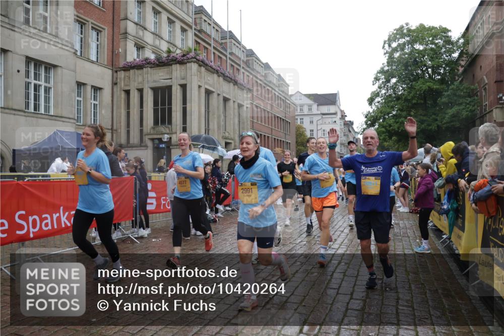 13.09.2026 - Kiel Lauf Yannick Fuchs http://msf.ph/oto/10420264 13.09.2026 10:52:44 Ziel 158, 172, 398, 1433, 1474, 1535, 1634, 1812, 1837, 2069, 2089, 2735, 3050, 3054, 3452, 3514, 3778, 3853, 4100, 4485, 6201, 7017, 7060, 7154, 7230, 8100, 8615, 9414, 9831, 9886, 10594, 11048, 11096, 11204, 11359, 11459, 90, 475, 626, 777, 1027, 1471, 1472, 1473, 1526, 1527, 1531, 1658, 1802, 1811, 2293, 2438, 2442, 2544, 2991, 3280, 3343, 3435, 3582, 3630, 3778, 3881, 4008, 154, 1071, 1083, 1426, 1486, 1550, 3059, 3431, 3587, 3657, 5329, 5642, 5643, 5710, 6015, 7139, 10755 meine-sportfotos.de