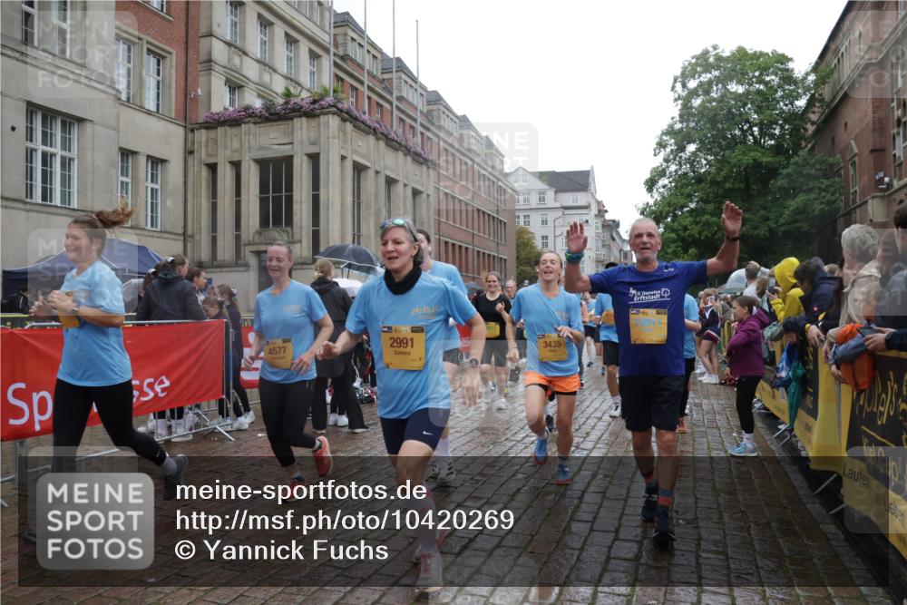 13.09.2026 - Kiel Lauf Yannick Fuchs http://msf.ph/oto/10420269 13.09.2026 10:52:45 Ziel 158, 172, 398, 1433, 1474, 1535, 1634, 1812, 1837, 2069, 2089, 2735, 3050, 3054, 3452, 3514, 3853, 4100, 4485, 6201, 7017, 7154, 7230, 7883, 8615, 8978, 9831, 9886, 10594, 11048, 11096, 11204, 11459, 12213, 90, 475, 626, 777, 1471, 1472, 1473, 1526, 1527, 1531, 1658, 1802, 1811, 2293, 2442, 2544, 2991, 3280, 3343, 3435, 3582, 3630, 3778, 3881, 4008, 154, 1071, 1083, 1426, 1486, 1550, 3059, 3431, 3587, 3657, 5329, 5642, 5643, 5710, 6015, 7139, 10755 meine-sportfotos.de