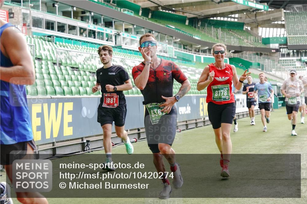 13.09.2026 - 21. swb-Marathon Bremen Michael Burmester http://msf.ph/oto/10420274 13.09.2026 12:58:43 Laufen im Stadion 141, 148, 191, 226, 232, 334, 511, 672, 745, 776, 789, 790, 909, 972, 1010, 1080, 1119, 1166, 1191, 1199, 1254, 1281, 1516, 1535, 1642, 1647, 1752, 1881, 1931, 1933, 2046, 2210, 2289, 2324, 2343, 2367, 2371, 2397, 2402, 2423, 2425, 2577, 2771, 2806, 2807, 2827, 2885, 2899, 2903, 2904, 2953, 2961, 2979, 3015, 3021, 3051, 3098, 3120, 3124, 3138, 3148, 3182, 3186, 3190, 3233, 3319, 3338, 3435, 3516, 3531, 3534, 3560, 3652, 3655, 3685, 3690, 3695, 3866, 3933, 3934, 3939, 4101, 205 meine-sportfotos.de