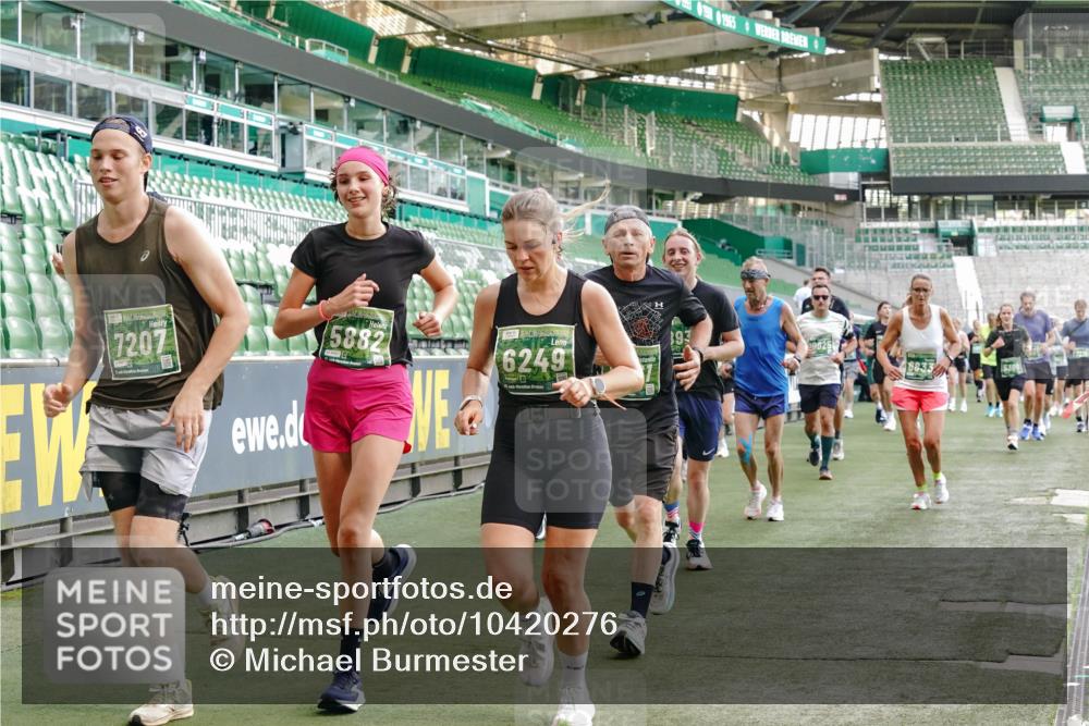 13.09.2026 - 21. swb-Marathon Bremen Michael Burmester http://msf.ph/oto/10420276 13.09.2026 13:21:30 Laufen im Stadion 128, 258, 343, 351, 423, 441, 601, 620, 704, 782, 851, 1060, 1094, 1129, 1158, 1177, 1316, 1344, 1409, 1417, 1439, 1446, 1518, 1669, 1676, 1697, 1729, 1756, 1808, 1815, 1846, 2010, 2064, 2139, 2201, 2258, 2278, 2290, 2349, 2394, 2395, 2414, 2417, 2437, 2501, 2519, 2533, 2551, 2588, 2619, 2632, 2652, 2660, 2685, 2694, 2695, 2736, 2793, 2828, 2886, 2954, 2964, 2995, 3004, 3010, 3017, 3018, 3022, 3034, 3035, 3036, 3037, 3070, 3074, 3102, 3139, 3144, 3225, 3264, 3310, 3682 meine-sportfotos.de