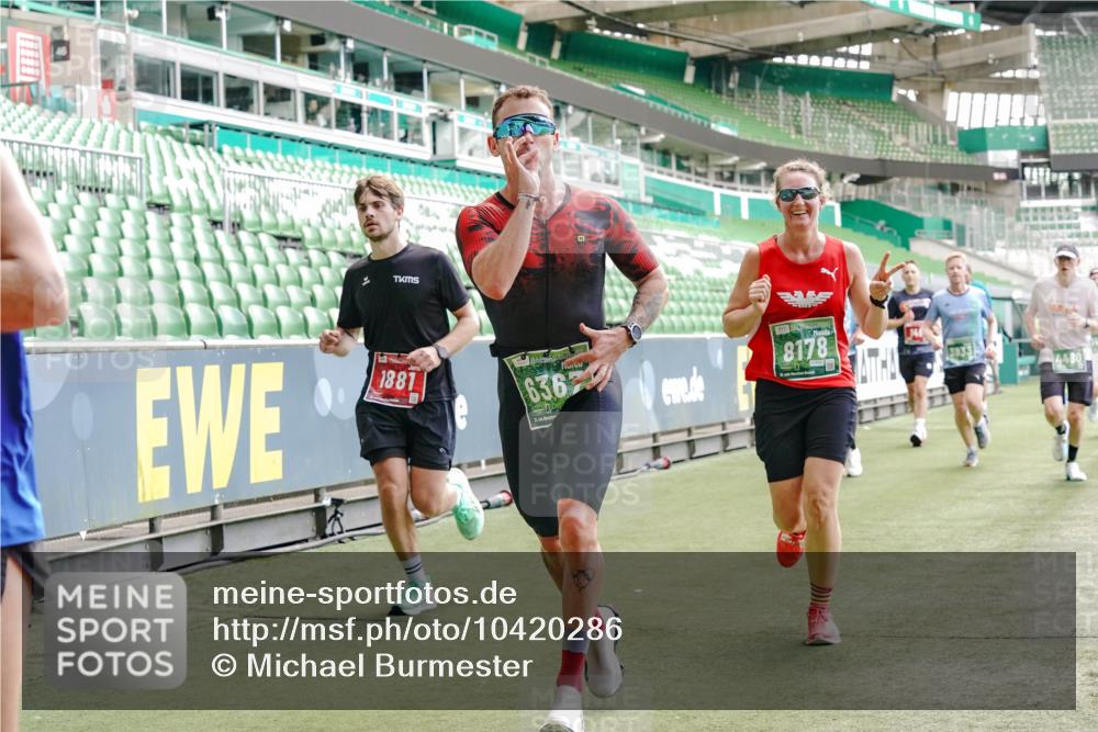 13.09.2026 - 21. swb-Marathon Bremen Michael Burmester http://msf.ph/oto/10420286 13.09.2026 12:58:43 Laufen im Stadion 141, 148, 191, 226, 232, 334, 511, 672, 745, 776, 789, 790, 909, 972, 1010, 1080, 1119, 1166, 1191, 1199, 1254, 1281, 1516, 1535, 1642, 1647, 1752, 1881, 1931, 1933, 2046, 2210, 2289, 2324, 2343, 2367, 2371, 2397, 2402, 2423, 2425, 2577, 2771, 2806, 2807, 2827, 2885, 2899, 2903, 2904, 2953, 2961, 2979, 3015, 3021, 3051, 3098, 3120, 3124, 3138, 3148, 3182, 3186, 3190, 3233, 3319, 3338, 3435, 3516, 3531, 3534, 3560, 3652, 3655, 3685, 3690, 3695, 3866, 3933, 3934, 3939, 4101, 205 meine-sportfotos.de