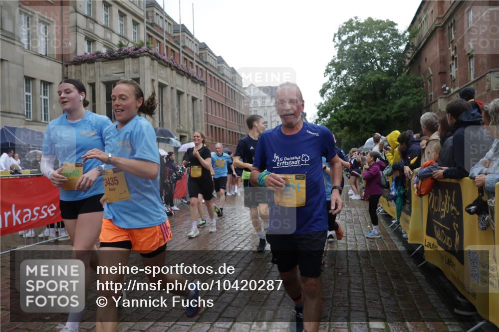 13.09.2026 - Kiel Lauf Yannick Fuchs http://msf.ph/oto/10420287 13.09.2026 10:52:45 Ziel 158, 172, 398, 1433, 1474, 1535, 1634, 1812, 1837, 2069, 2089, 2735, 3050, 3054, 3452, 3514, 3853, 4100, 4485, 6201, 7017, 7154, 7230, 7883, 8615, 8978, 9831, 9886, 10594, 11048, 11096, 11204, 11459, 12213, 90, 475, 626, 777, 1471, 1472, 1473, 1526, 1527, 1531, 1658, 1802, 1811, 2293, 2442, 2544, 2991, 3280, 3343, 3435, 3582, 3630, 3778, 3881, 4008, 154, 1071, 1083, 1426, 1486, 1550, 3059, 3431, 3587, 3657, 5329, 5642, 5643, 5710, 6015, 7139, 10755 meine-sportfotos.de
