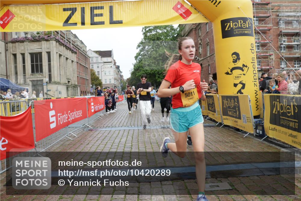 13.09.2026 - Kiel Lauf Yannick Fuchs http://msf.ph/oto/10420289 13.09.2026 09:42:12 Ziel 570, 792, 2910, 3357, 3676, 5011, 5105, 5276, 5336, 5774, 6599, 6620, 7687, 8476, 11793, 12723, 402, 699, 772, 2910, 3143, 3175, 3801, 4533, 4704, 5107, 6649, 6687, 6739, 7238, 8588, 8829, 9050, 9224, 11907, 12175, 133, 445, 771, 1045, 1777, 2914, 2955, 2977, 4548, 5559, 6075, 6099, 6213, 6542, 6797, 10938, 12190, 4315, 4704, 6649, 9771, 11106 meine-sportfotos.de