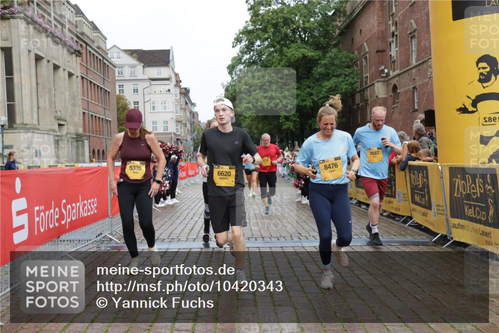 13.09.2026 - Kiel Lauf Yannick Fuchs http://msf.ph/oto/10420343 13.09.2026 09:42:15 Ziel 133, 570, 792, 3357, 3676, 5011, 5105, 5276, 5336, 5774, 6620, 6797, 7687, 8476, 10938, 11793, 12723, 402, 699, 772, 2910, 3143, 3175, 3801, 4533, 4704, 5107, 6599, 6687, 6739, 7238, 8588, 8829, 9050, 9224, 11907, 12175, 445, 771, 1045, 1777, 2608, 2914, 2955, 2977, 4548, 5559, 6075, 6099, 6213, 6423, 6542, 6913, 12190, 3175, 4704, 6649, 6687, 8588, 9224, 9771, 11907 meine-sportfotos.de