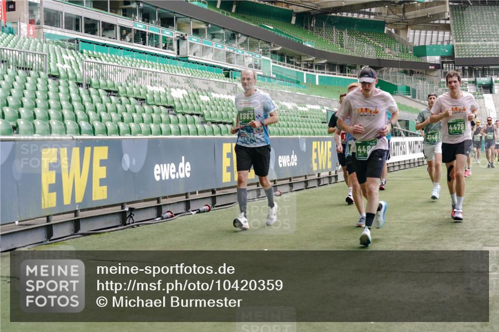 13.09.2026 - 21. swb-Marathon Bremen Michael Burmester http://msf.ph/oto/10420359 13.09.2026 12:58:45 Laufen im Stadion 141, 148, 191, 226, 232, 334, 511, 672, 745, 789, 790, 909, 972, 1010, 1080, 1119, 1166, 1191, 1199, 1254, 1281, 1516, 1535, 1642, 1647, 1752, 1881, 1931, 1933, 2046, 2210, 2289, 2324, 2343, 2367, 2371, 2397, 2402, 2423, 2425, 2577, 2771, 2806, 2807, 2827, 2885, 2899, 2903, 2953, 2961, 2979, 3015, 3021, 3051, 3098, 3120, 3124, 3138, 3148, 3182, 3186, 3190, 3233, 3319, 3338, 3435, 3516, 3531, 3534, 3560, 3652, 3655, 3685, 3690, 3695, 3866, 3933, 3934, 4101, 205 meine-sportfotos.de