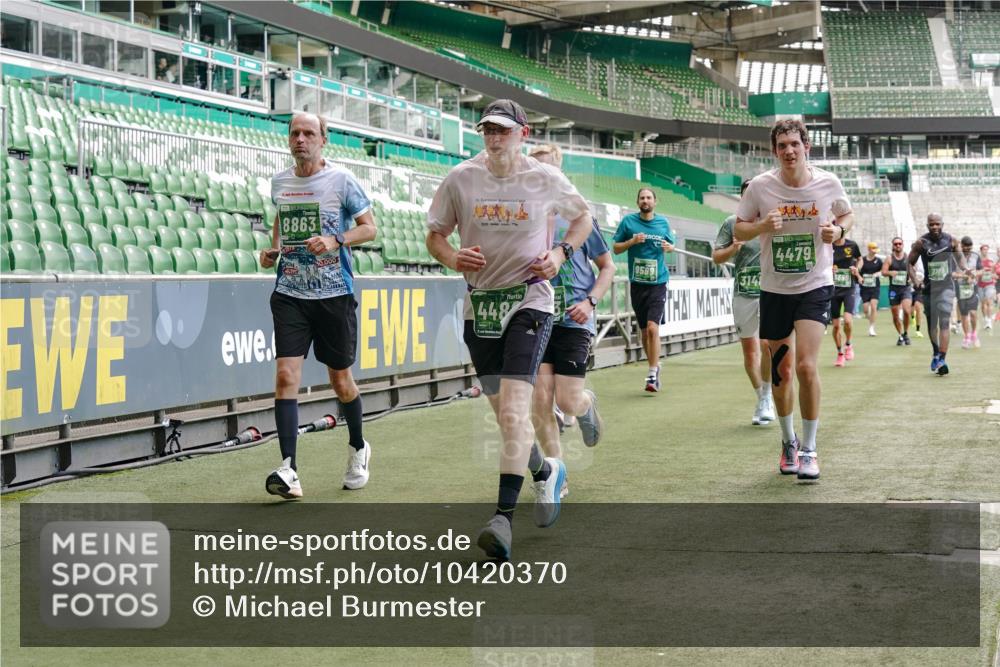 13.09.2026 - 21. swb-Marathon Bremen Michael Burmester http://msf.ph/oto/10420370 13.09.2026 12:58:46 Laufen im Stadion 141, 148, 191, 226, 232, 334, 511, 672, 745, 789, 790, 909, 972, 1010, 1080, 1119, 1166, 1191, 1199, 1281, 1516, 1535, 1642, 1647, 1752, 1881, 1931, 1933, 2046, 2210, 2289, 2324, 2343, 2367, 2371, 2397, 2423, 2425, 2577, 2771, 2806, 2807, 2827, 2885, 2899, 2903, 2953, 2961, 2979, 3015, 3021, 3051, 3098, 3120, 3124, 3138, 3148, 3182, 3186, 3190, 3233, 3319, 3338, 3435, 3516, 3531, 3534, 3560, 3652, 3655, 3685, 3690, 3695, 3866, 3933, 3934, 4101, 205 meine-sportfotos.de
