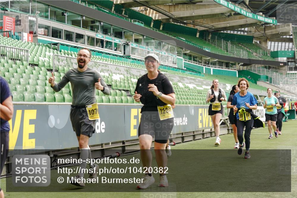 13.09.2026 - 21. swb-Marathon Bremen Michael Burmester http://msf.ph/oto/10420382 13.09.2026 10:44:12 Laufen im Stadion 10002, 10004, 10005, 10176, 10191, 10192, 10271, 10295, 10325, 10335, 10361, 10362, 10402, 10459, 10474, 10513, 10557, 10572, 10605, 10606, 10629, 10679, 10713, 10756, 10773, 10779, 10784, 10805, 10882, 10899, 10900, 10997, 10999, 11081, 11173, 11217, 11233, 11264, 11274, 11307, 11333, 11337, 11355, 11385, 11408, 11448, 11456, 11461, 11482, 11495, 11629, 11932, 11943, 12151, 12226, 12311, 12321, 12334 meine-sportfotos.de