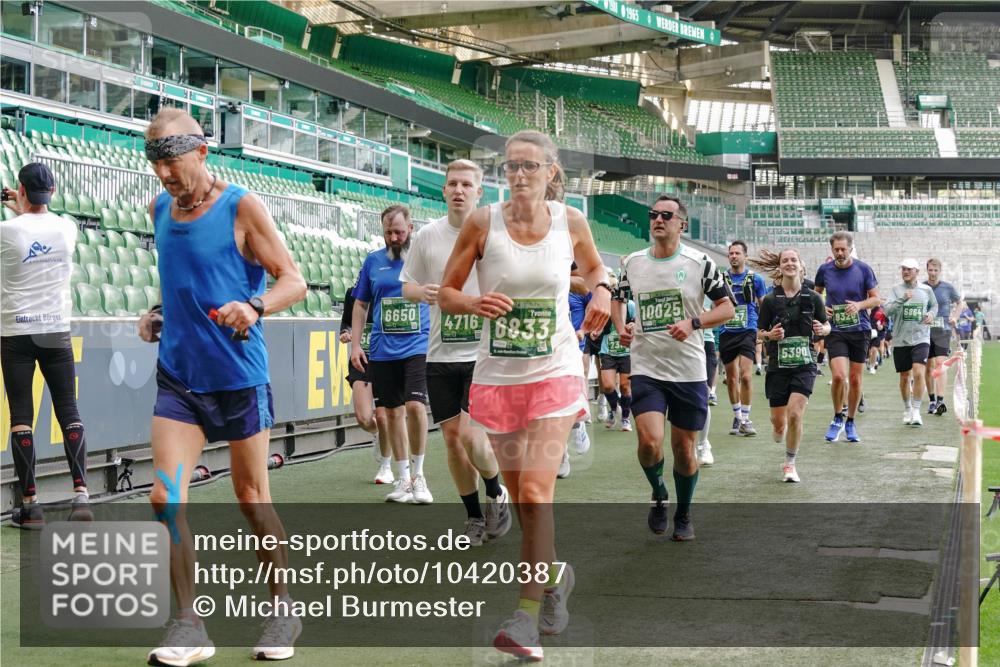 13.09.2026 - 21. swb-Marathon Bremen Michael Burmester http://msf.ph/oto/10420387 13.09.2026 13:21:34 Laufen im Stadion 128, 258, 343, 351, 423, 441, 601, 620, 704, 782, 851, 1060, 1094, 1129, 1158, 1177, 1316, 1344, 1409, 1417, 1439, 1446, 1518, 1669, 1676, 1697, 1729, 1756, 1808, 1815, 1846, 2010, 2064, 2139, 2201, 2258, 2278, 2290, 2349, 2394, 2395, 2414, 2417, 2437, 2501, 2519, 2533, 2551, 2588, 2619, 2632, 2652, 2660, 2685, 2694, 2695, 2711, 2736, 2793, 2828, 2886, 2954, 2964, 2995, 3004, 3010, 3017, 3018, 3022, 3034, 3035, 3036, 3037, 3070, 3074, 3102, 3139, 3144, 3225, 3264, 3351, 3682 meine-sportfotos.de