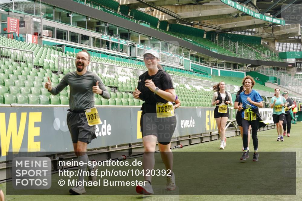 13.09.2026 - 21. swb-Marathon Bremen Michael Burmester http://msf.ph/oto/10420392 13.09.2026 10:44:12 Laufen im Stadion 10002, 10004, 10005, 10176, 10191, 10192, 10271, 10295, 10325, 10335, 10361, 10362, 10402, 10459, 10474, 10513, 10557, 10572, 10605, 10606, 10629, 10679, 10713, 10756, 10773, 10779, 10784, 10805, 10882, 10899, 10900, 10997, 10999, 11081, 11173, 11217, 11233, 11264, 11274, 11307, 11333, 11337, 11355, 11385, 11408, 11448, 11456, 11461, 11482, 11495, 11629, 11932, 11943, 12151, 12226, 12311, 12321, 12334 meine-sportfotos.de