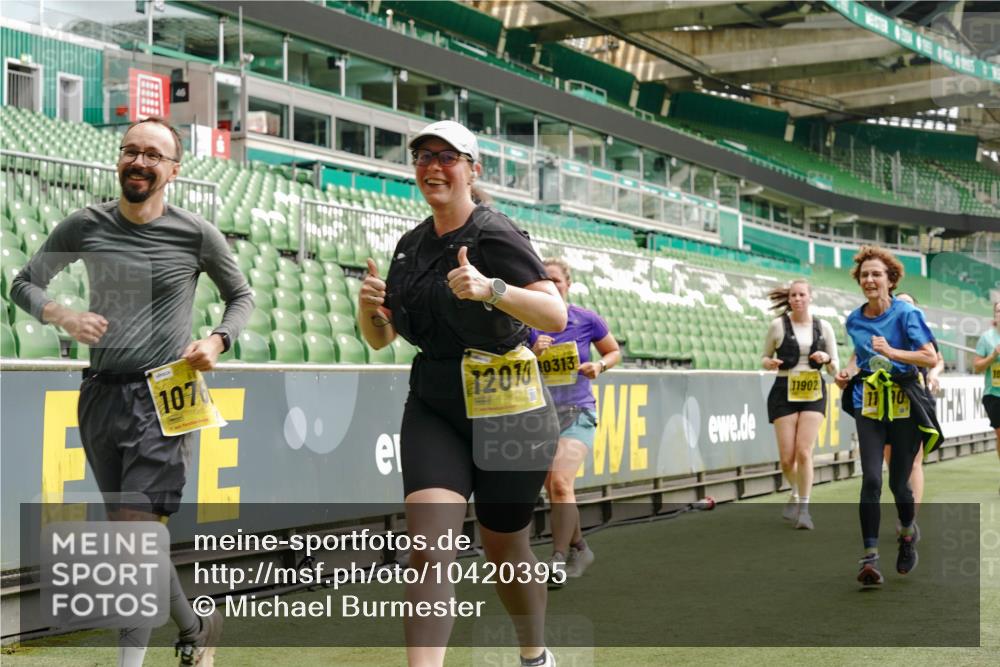 13.09.2026 - 21. swb-Marathon Bremen Michael Burmester http://msf.ph/oto/10420395 13.09.2026 10:44:13 Laufen im Stadion 10002, 10004, 10005, 10176, 10191, 10192, 10271, 10295, 10325, 10335, 10361, 10362, 10402, 10459, 10474, 10513, 10557, 10572, 10605, 10606, 10629, 10679, 10713, 10756, 10779, 10784, 10805, 10882, 10899, 10900, 10997, 10999, 11081, 11173, 11217, 11233, 11264, 11274, 11307, 11333, 11337, 11355, 11385, 11408, 11448, 11456, 11461, 11482, 11495, 11629, 11932, 11943, 12151, 12226, 12311, 12321, 12334 meine-sportfotos.de