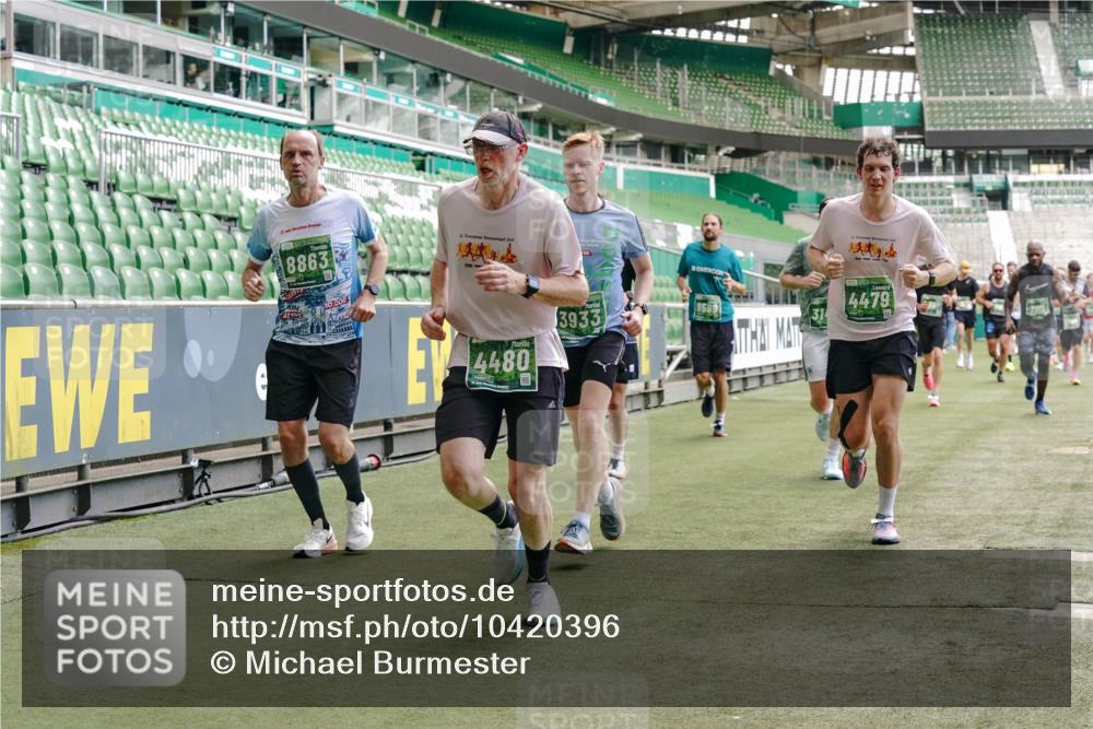 13.09.2026 - 21. swb-Marathon Bremen Michael Burmester http://msf.ph/oto/10420396 13.09.2026 12:58:46 Laufen im Stadion 141, 148, 191, 226, 232, 334, 511, 672, 745, 789, 790, 909, 972, 1010, 1080, 1119, 1166, 1191, 1199, 1281, 1516, 1535, 1642, 1647, 1752, 1881, 1931, 1933, 2046, 2210, 2289, 2324, 2343, 2367, 2371, 2397, 2423, 2425, 2577, 2771, 2806, 2807, 2827, 2885, 2899, 2903, 2953, 2961, 2979, 3015, 3021, 3051, 3098, 3120, 3124, 3138, 3148, 3182, 3186, 3190, 3233, 3319, 3338, 3435, 3516, 3531, 3534, 3560, 3652, 3655, 3685, 3690, 3695, 3866, 3933, 3934, 4101, 205 meine-sportfotos.de