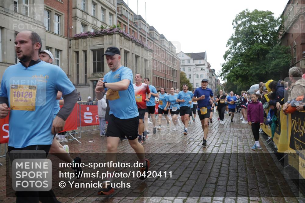 13.09.2026 - Kiel Lauf Yannick Fuchs http://msf.ph/oto/10420411 13.09.2026 10:52:53 Ziel 154, 158, 398, 1083, 1426, 1433, 1486, 1535, 1550, 1634, 1812, 2069, 3050, 3059, 3431, 3452, 3514, 3657, 3875, 4100, 4570, 5329, 5710, 5838, 6161, 6201, 6777, 7017, 7230, 7596, 7883, 8516, 8580, 8863, 8905, 8935, 8978, 9126, 9166, 9831, 10594, 11048, 11096, 11204, 11282, 11496, 12213, 90, 172, 398, 475, 626, 1471, 1472, 1473, 1474, 1526, 1527, 1531, 1658, 1802, 1812, 1837, 2089, 2293, 2442, 2544, 2735, 3054, 3343, 3582, 3630, 3778, 3853, 1071, 3587, 5642, 5643, 6015, 7139 meine-sportfotos.de
