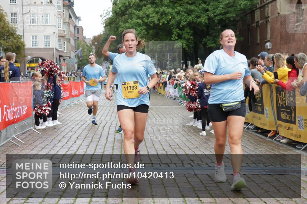 13.09.2026 - Kiel Lauf Yannick Fuchs http://msf.ph/oto/10420413 13.09.2026 09:42:19 Ziel 133, 792, 2914, 2955, 2977, 3357, 3676, 5105, 5336, 5774, 6620, 6797, 7687, 8476, 10938, 11793, 12723, 402, 570, 699, 772, 792, 2910, 3143, 3801, 4533, 5011, 5107, 5276, 6599, 6739, 7238, 8829, 9050, 12175, 12723, 142, 445, 771, 1045, 1777, 2608, 4548, 5559, 6075, 6099, 6213, 6423, 6542, 6913, 8532, 9706, 12190, 402, 3143, 3175, 4704, 6649, 6687, 8588, 9224, 11907 meine-sportfotos.de
