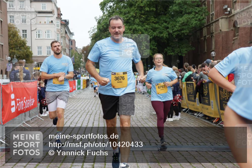 13.09.2026 - Kiel Lauf Yannick Fuchs http://msf.ph/oto/10420433 13.09.2026 09:42:21 Ziel 133, 2914, 2955, 2977, 3357, 3676, 5105, 5336, 5774, 6099, 6620, 6797, 7687, 8476, 10938, 11793, 570, 699, 772, 792, 2910, 3143, 3801, 4533, 5011, 5107, 5276, 5336, 6599, 6620, 6739, 7238, 8476, 8829, 9050, 12175, 12723, 142, 445, 771, 1045, 1777, 2608, 4548, 5559, 6075, 6213, 6423, 6542, 6913, 8532, 9519, 9592, 9706, 12190, 402, 3143, 3175, 4533, 4704, 6649, 6687, 6739, 8588, 9224, 11907 meine-sportfotos.de
