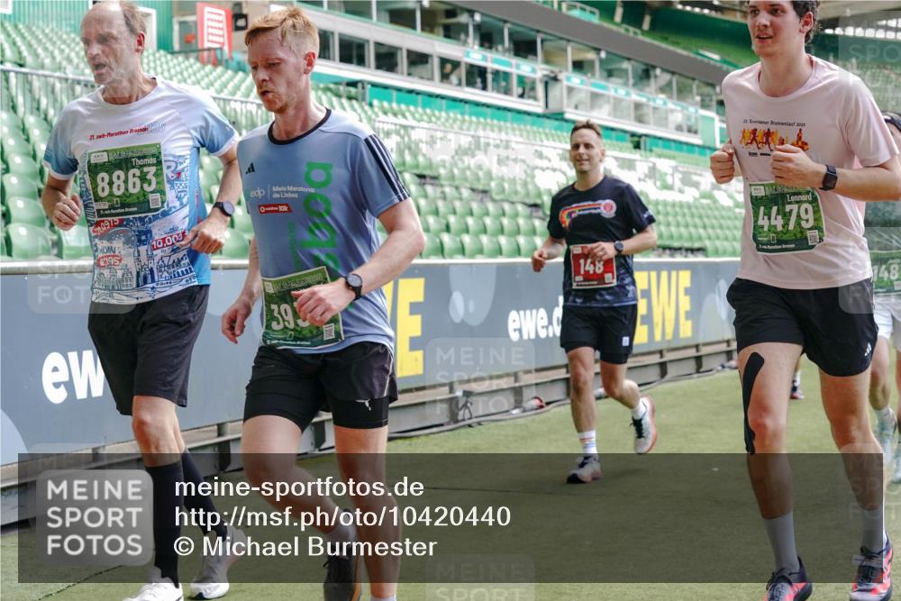 13.09.2026 - 21. swb-Marathon Bremen Michael Burmester http://msf.ph/oto/10420440 13.09.2026 12:58:47 Laufen im Stadion 141, 148, 191, 226, 232, 334, 511, 672, 745, 789, 790, 909, 972, 1010, 1080, 1119, 1166, 1191, 1199, 1281, 1516, 1535, 1642, 1647, 1752, 1881, 1931, 1933, 2046, 2210, 2289, 2324, 2343, 2367, 2371, 2397, 2423, 2425, 2577, 2771, 2806, 2807, 2827, 2885, 2899, 2903, 2953, 2961, 2979, 3015, 3021, 3051, 3098, 3120, 3124, 3138, 3148, 3182, 3186, 3190, 3233, 3319, 3338, 3435, 3516, 3531, 3534, 3560, 3652, 3655, 3685, 3690, 3695, 3866, 3933, 3934, 4101, 205 meine-sportfotos.de