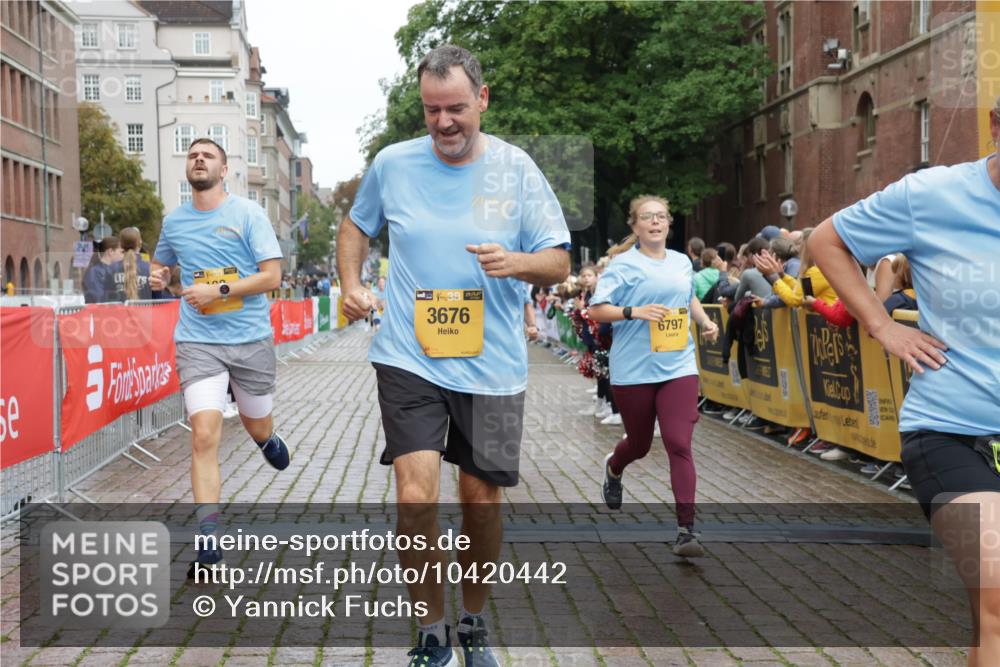 13.09.2026 - Kiel Lauf Yannick Fuchs http://msf.ph/oto/10420442 13.09.2026 09:42:21 Ziel 133, 2914, 2955, 2977, 3357, 3676, 5105, 5336, 5774, 6099, 6620, 6797, 7687, 8476, 10938, 11793, 570, 699, 772, 792, 2910, 3143, 3801, 4533, 5011, 5107, 5276, 5336, 6599, 6620, 6739, 7238, 8476, 8829, 9050, 12175, 12723, 142, 445, 771, 1045, 1777, 2608, 4548, 5559, 6075, 6213, 6423, 6542, 6913, 8532, 9519, 9592, 9706, 12190, 402, 3143, 3175, 4533, 4704, 6649, 6687, 6739, 8588, 9224, 11907 meine-sportfotos.de