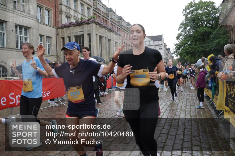 13.09.2026 - Kiel Lauf Yannick Fuchs http://msf.ph/oto/10420469 13.09.2026 10:52:57 Ziel 154, 1071, 1083, 1426, 1486, 1550, 3059, 3173, 3431, 3514, 3587, 3657, 3875, 4570, 5329, 5642, 5643, 5710, 5838, 6015, 6161, 6201, 6695, 6777, 7017, 7139, 7596, 7883, 8516, 8580, 8863, 8905, 8935, 8978, 9126, 9166, 9749, 10594, 10721, 11048, 11096, 11282, 11496, 11988, 12213, 90, 158, 172, 398, 475, 626, 1433, 1471, 1472, 1473, 1474, 1531, 1535, 1634, 1658, 1802, 1812, 1837, 2069, 2089, 2293, 2442, 2735, 3050, 3054, 3343, 3452, 3582, 3778, 3853, 475 meine-sportfotos.de