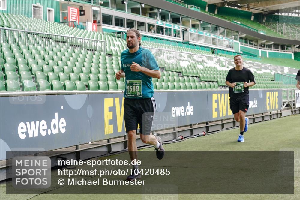 13.09.2026 - 21. swb-Marathon Bremen Michael Burmester http://msf.ph/oto/10420485 13.09.2026 12:58:50 Laufen im Stadion 141, 148, 191, 226, 232, 334, 511, 672, 745, 789, 790, 909, 972, 1010, 1080, 1119, 1166, 1191, 1199, 1281, 1516, 1535, 1642, 1647, 1752, 1881, 1931, 1933, 2046, 2210, 2289, 2324, 2343, 2367, 2371, 2397, 2423, 2425, 2577, 2771, 2806, 2807, 2827, 2885, 2899, 2903, 2953, 2961, 2979, 3015, 3021, 3051, 3098, 3120, 3124, 3138, 3148, 3182, 3186, 3190, 3233, 3319, 3338, 3435, 3516, 3531, 3534, 3560, 3652, 3655, 3685, 3690, 3695, 3866, 3933, 3934, 205 meine-sportfotos.de