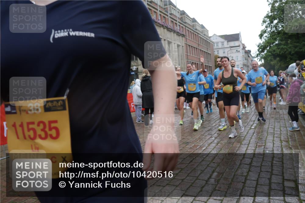 13.09.2026 - Kiel Lauf Yannick Fuchs http://msf.ph/oto/10420516 13.09.2026 10:52:59 Ziel 127, 154, 1071, 1083, 1426, 1486, 1550, 3059, 3173, 3431, 3587, 3657, 3875, 4570, 5329, 5642, 5643, 5710, 5838, 6015, 6161, 6695, 6777, 7017, 7139, 7596, 7883, 8516, 8580, 8863, 8905, 8935, 8978, 9126, 9166, 9749, 10721, 11048, 11074, 11282, 11496, 11988, 12213, 12217, 90, 158, 172, 398, 475, 626, 1433, 1471, 1472, 1473, 1474, 1531, 1535, 1634, 1812, 1837, 2069, 2089, 2293, 2442, 2735, 3050, 3054, 3452, 3514, 3582, 3778, 3853, 6201, 7017, 475 meine-sportfotos.de