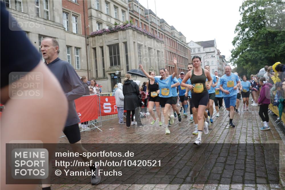 13.09.2026 - Kiel Lauf Yannick Fuchs http://msf.ph/oto/10420521 13.09.2026 10:52:59 Ziel 127, 154, 1071, 1083, 1426, 1486, 1550, 3059, 3173, 3431, 3587, 3657, 3875, 4570, 5329, 5642, 5643, 5710, 5838, 6015, 6161, 6695, 6777, 7017, 7139, 7596, 7883, 8516, 8580, 8863, 8905, 8935, 8978, 9126, 9166, 9749, 10721, 11048, 11074, 11282, 11496, 11988, 12213, 12217, 90, 158, 172, 398, 475, 626, 1433, 1471, 1472, 1473, 1474, 1531, 1535, 1634, 1812, 1837, 2069, 2089, 2293, 2442, 2735, 3050, 3054, 3452, 3514, 3582, 3778, 3853, 6201, 7017, 475 meine-sportfotos.de