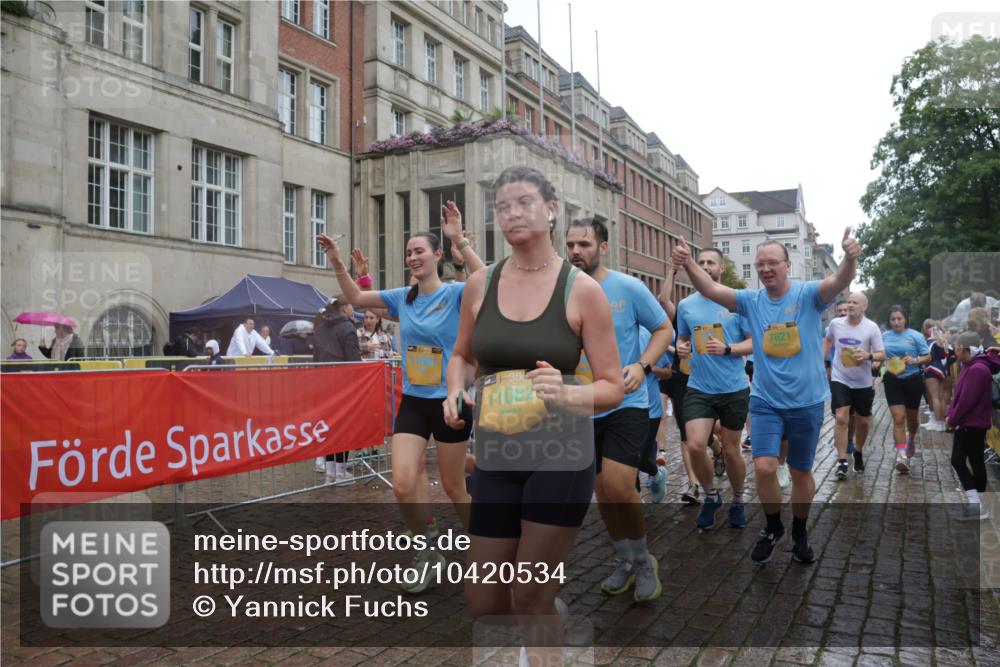 13.09.2026 - Kiel Lauf Yannick Fuchs http://msf.ph/oto/10420534 13.09.2026 10:53:00 Ziel 127, 154, 1071, 1083, 1426, 1486, 1550, 3059, 3104, 3173, 3431, 3587, 3657, 3875, 4570, 5329, 5642, 5643, 5710, 5838, 6015, 6161, 6695, 6777, 7139, 7596, 7883, 8516, 8580, 8863, 8905, 8935, 8978, 9126, 9166, 9749, 10721, 11074, 11282, 11496, 11988, 12213, 12217, 90, 158, 172, 398, 475, 626, 1433, 1471, 1472, 1473, 1474, 1531, 1535, 1634, 1812, 1837, 2069, 2089, 2293, 2442, 2735, 3050, 3054, 3452, 3514, 3582, 3778, 3853, 6201, 7017, 7883, 475 meine-sportfotos.de