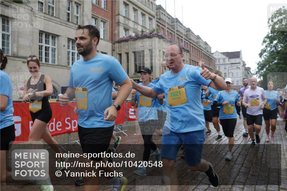 13.09.2026 - Kiel Lauf Yannick Fuchs http://msf.ph/oto/10420548 13.09.2026 10:53:01 Ziel 127, 154, 1071, 1083, 1426, 1486, 1550, 3059, 3104, 3173, 3431, 3587, 3657, 3875, 4570, 5329, 5642, 5643, 5710, 5838, 6015, 6161, 6695, 6777, 7139, 7596, 8516, 8518, 8580, 8863, 8905, 8935, 9126, 9166, 9749, 10721, 11074, 11282, 11496, 11919, 11988, 12217, 90, 158, 172, 398, 626, 1433, 1471, 1472, 1473, 1474, 1531, 1535, 1634, 1812, 1837, 2069, 2089, 2293, 2442, 2735, 3050, 3054, 3452, 3514, 3582, 3778, 3853, 4570, 6201, 7017, 7883, 475 meine-sportfotos.de