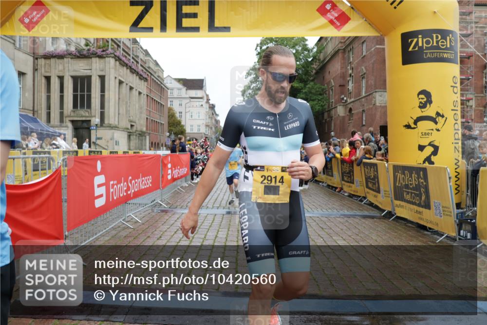13.09.2026 - Kiel Lauf Yannick Fuchs http://msf.ph/oto/10420560 13.09.2026 09:42:27 Ziel 133, 445, 771, 1045, 1777, 2914, 2955, 2977, 3676, 4548, 5559, 6075, 6099, 6213, 6542, 6797, 10938, 12190, 570, 699, 772, 792, 2910, 3357, 3676, 3801, 5011, 5105, 5276, 5336, 5774, 6599, 6620, 7687, 8476, 8829, 9050, 11793, 12175, 12723, 142, 762, 2608, 3827, 4322, 6423, 6913, 8532, 9519, 9592, 9706, 3143, 4533, 5107, 6739, 7238, 8829, 9050, 12175 meine-sportfotos.de
