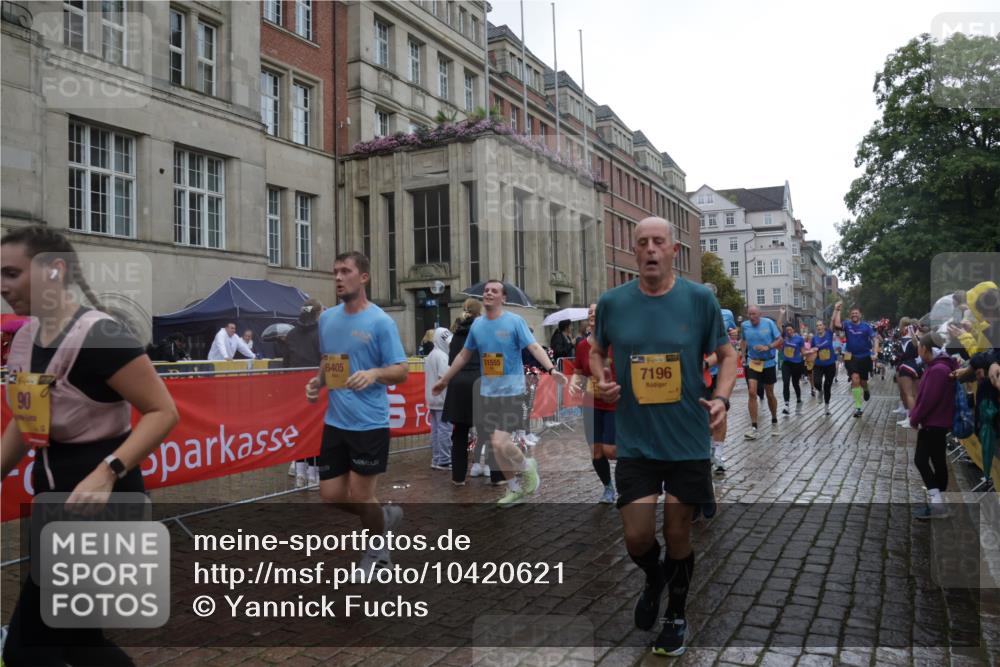 13.09.2026 - Kiel Lauf Yannick Fuchs http://msf.ph/oto/10420621 13.09.2026 10:53:05 Ziel 127, 1071, 1486, 3104, 3173, 3500, 3587, 3657, 5642, 5643, 5710, 5924, 6015, 6055, 6104, 6161, 6374, 6695, 6777, 7139, 7596, 7869, 8483, 8516, 8518, 8863, 8905, 9126, 9166, 9749, 10721, 11074, 11282, 11496, 11919, 11988, 12217, 12405, 90, 154, 158, 172, 398, 1083, 1426, 1433, 1474, 1535, 1550, 1634, 1812, 1837, 2069, 2089, 2735, 3050, 3054, 3059, 3431, 3452, 3514, 3778, 3853, 3875, 4570, 5329, 5710, 5838, 6201, 7017, 7883, 8580, 8935, 475 meine-sportfotos.de