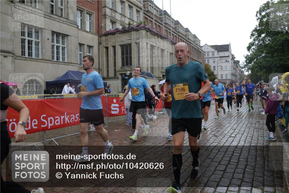 13.09.2026 - Kiel Lauf Yannick Fuchs http://msf.ph/oto/10420626 13.09.2026 10:53:05 Ziel 127, 1071, 1486, 3104, 3173, 3500, 3587, 3657, 5642, 5643, 5710, 5924, 6015, 6055, 6104, 6161, 6374, 6695, 6777, 7139, 7596, 7869, 8483, 8516, 8518, 8863, 8905, 9126, 9166, 9749, 10721, 11074, 11282, 11496, 11919, 11988, 12217, 12405, 90, 154, 158, 172, 398, 1083, 1426, 1433, 1474, 1535, 1550, 1634, 1812, 1837, 2069, 2089, 2735, 3050, 3054, 3059, 3431, 3452, 3514, 3778, 3853, 3875, 4570, 5329, 5710, 5838, 6201, 7017, 7883, 8580, 8935, 475 meine-sportfotos.de