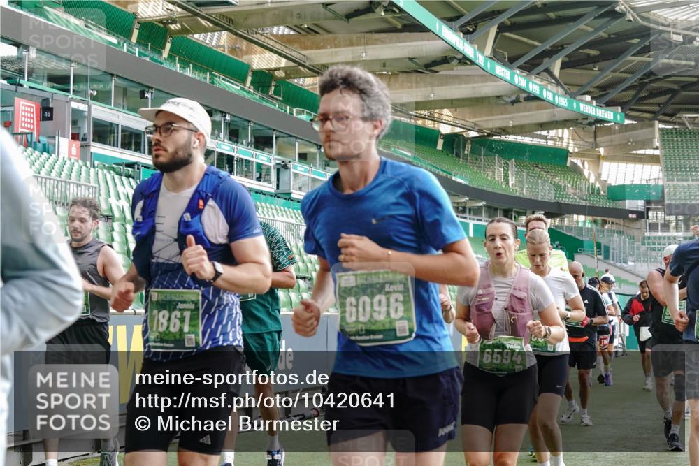 13.09.2026 - 21. swb-Marathon Bremen Michael Burmester http://msf.ph/oto/10420641 13.09.2026 13:21:43 Laufen im Stadion 128, 258, 343, 351, 423, 441, 601, 620, 704, 782, 851, 1060, 1094, 1158, 1177, 1316, 1344, 1417, 1439, 1446, 1518, 1657, 1669, 1676, 1697, 1729, 1808, 1846, 1883, 2010, 2064, 2139, 2201, 2258, 2278, 2290, 2349, 2394, 2395, 2414, 2417, 2437, 2501, 2519, 2551, 2588, 2619, 2632, 2652, 2660, 2685, 2711, 2736, 2793, 2828, 2886, 2954, 2964, 2995, 3004, 3010, 3017, 3018, 3022, 3034, 3035, 3036, 3037, 3070, 3074, 3102, 3139, 3144, 3225, 3351, 3682, 3784, 4020, 1506 meine-sportfotos.de