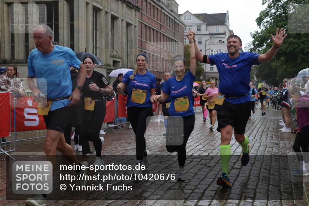 13.09.2026 - Kiel Lauf Yannick Fuchs http://msf.ph/oto/10420676 13.09.2026 10:53:07 Ziel 127, 1071, 3104, 3153, 3173, 3500, 3587, 3657, 5642, 5643, 5924, 6015, 6055, 6104, 6161, 6374, 6695, 6777, 7139, 7596, 7869, 8483, 8518, 8905, 9126, 9749, 10721, 11074, 11282, 11919, 11988, 12217, 12405, 12844, 154, 158, 172, 398, 1083, 1426, 1433, 1474, 1486, 1535, 1550, 1634, 1812, 1837, 2069, 2089, 2735, 3050, 3054, 3059, 3431, 3452, 3514, 3778, 3853, 3875, 4570, 5329, 5710, 5838, 6201, 7017, 7596, 7883, 8516, 8580, 8863, 8935, 475 meine-sportfotos.de
