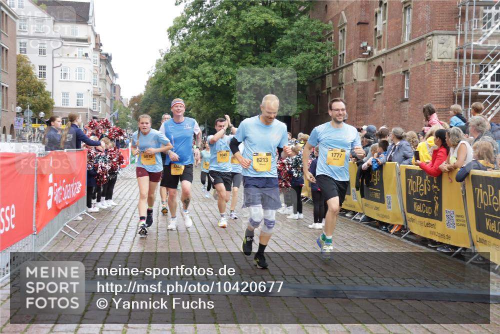 13.09.2026 - Kiel Lauf Yannick Fuchs http://msf.ph/oto/10420677 13.09.2026 09:42:34 Ziel 142, 445, 771, 1045, 1777, 2608, 4548, 5559, 6075, 6099, 6213, 6423, 6542, 6913, 8532, 9706, 12190, 133, 570, 699, 792, 2910, 2914, 2955, 2977, 3357, 3676, 3801, 5011, 5105, 5276, 5336, 5774, 6599, 6620, 6797, 7687, 8476, 10938, 11793, 12723, 762, 3827, 3849, 4322, 7874, 8870, 9311, 9519, 9592, 9629, 11721, 12678, 699, 772, 2910, 3801, 8829, 9050, 12175 meine-sportfotos.de