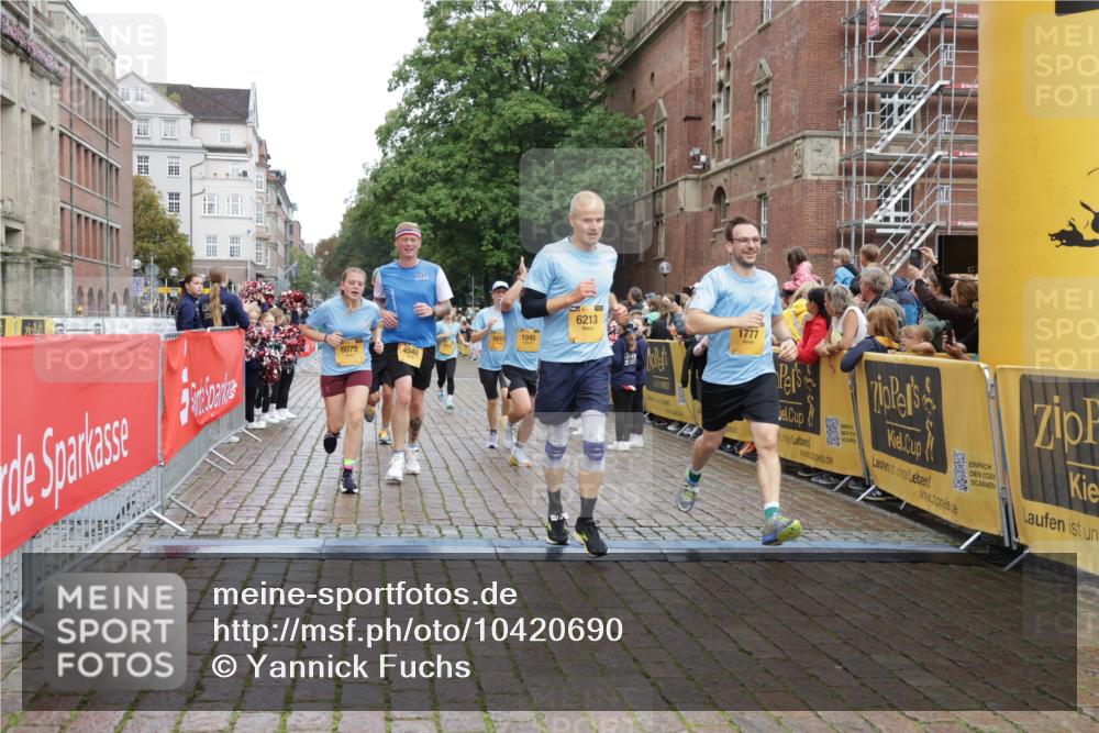 13.09.2026 - Kiel Lauf Yannick Fuchs http://msf.ph/oto/10420690 13.09.2026 09:42:34 Ziel 142, 445, 771, 1045, 1777, 2608, 4548, 5559, 6075, 6099, 6213, 6423, 6542, 6913, 8532, 9706, 12190, 133, 570, 699, 792, 2910, 2914, 2955, 2977, 3357, 3676, 3801, 5011, 5105, 5276, 5336, 5774, 6599, 6620, 6797, 7687, 8476, 10938, 11793, 12723, 762, 3827, 3849, 4322, 7874, 8870, 9311, 9519, 9592, 9629, 11721, 12678, 699, 772, 2910, 3801, 8829, 9050, 12175 meine-sportfotos.de