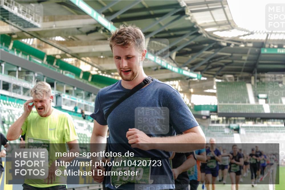 13.09.2026 - 21. swb-Marathon Bremen Michael Burmester http://msf.ph/oto/10420723 13.09.2026 13:21:45 Laufen im Stadion 128, 258, 343, 351, 423, 441, 601, 620, 704, 782, 851, 1060, 1094, 1157, 1158, 1177, 1316, 1344, 1417, 1439, 1518, 1657, 1669, 1676, 1697, 1729, 1808, 1846, 1883, 2010, 2064, 2139, 2201, 2258, 2278, 2290, 2349, 2394, 2395, 2414, 2417, 2437, 2501, 2519, 2551, 2588, 2619, 2632, 2652, 2660, 2685, 2711, 2736, 2793, 2828, 2886, 2954, 2964, 2995, 3004, 3010, 3017, 3018, 3022, 3034, 3035, 3036, 3037, 3070, 3074, 3102, 3139, 3144, 3225, 3351, 3682, 3784, 4020, 1506 meine-sportfotos.de