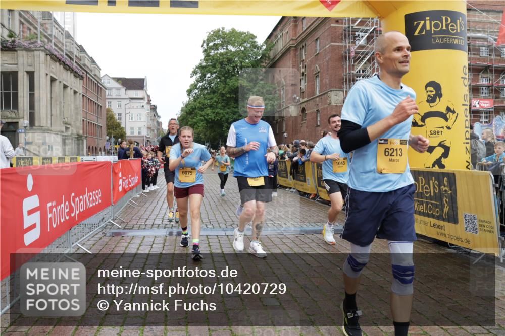 13.09.2026 - Kiel Lauf Yannick Fuchs http://msf.ph/oto/10420729 13.09.2026 09:42:36 Ziel 142, 445, 771, 1045, 1777, 2608, 4548, 5559, 6075, 6213, 6423, 6542, 6913, 8532, 9519, 9592, 9706, 12190, 133, 570, 792, 2910, 2914, 2955, 2977, 3357, 3676, 5011, 5105, 5276, 5336, 5774, 6099, 6599, 6620, 6797, 7687, 8476, 10938, 11793, 12723, 762, 1213, 3827, 3849, 4322, 7874, 8870, 9311, 9629, 11721, 12678, 699, 772, 2910, 3801, 6599, 8829, 9050 meine-sportfotos.de