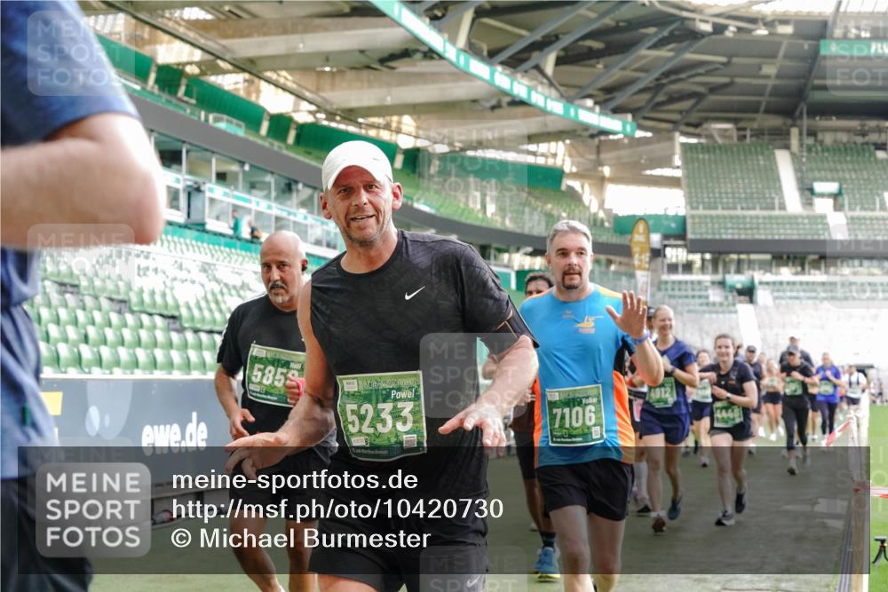 13.09.2026 - 21. swb-Marathon Bremen Michael Burmester http://msf.ph/oto/10420730 13.09.2026 13:21:46 Laufen im Stadion 128, 258, 343, 351, 423, 441, 571, 601, 620, 704, 782, 851, 1060, 1094, 1157, 1158, 1177, 1316, 1344, 1417, 1439, 1518, 1657, 1669, 1676, 1697, 1729, 1808, 1846, 1883, 2010, 2064, 2139, 2201, 2258, 2278, 2290, 2394, 2395, 2414, 2417, 2437, 2501, 2519, 2551, 2588, 2619, 2632, 2652, 2660, 2685, 2711, 2736, 2793, 2828, 2886, 2954, 2964, 2995, 3004, 3010, 3017, 3018, 3022, 3034, 3035, 3036, 3037, 3070, 3074, 3102, 3139, 3144, 3225, 3351, 3682, 3784, 4020, 1506 meine-sportfotos.de
