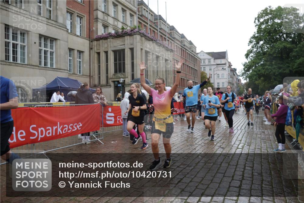 13.09.2026 - Kiel Lauf Yannick Fuchs http://msf.ph/oto/10420731 13.09.2026 10:53:11 Ziel 127, 373, 2174, 3104, 3153, 3173, 3500, 4196, 5691, 5924, 6055, 6104, 6181, 6374, 7139, 7869, 8422, 8483, 8518, 10367, 11074, 11097, 11919, 11988, 12217, 12405, 12844, 154, 158, 172, 398, 1071, 1083, 1426, 1433, 1474, 1486, 1535, 1550, 1634, 1812, 1837, 2069, 2089, 2735, 3050, 3054, 3059, 3431, 3452, 3514, 3587, 3657, 3853, 3875, 4570, 5329, 5642, 5643, 5710, 5838, 6015, 6161, 6201, 6695, 6777, 7017, 7139, 7596, 7883, 8516, 8580, 8863, 8905, 8935, 9749, 10721, 172 meine-sportfotos.de