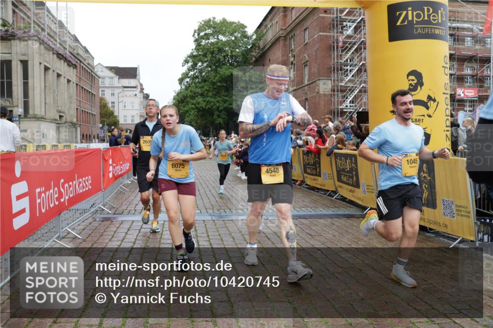 13.09.2026 - Kiel Lauf Yannick Fuchs http://msf.ph/oto/10420745 13.09.2026 09:42:36 Ziel 142, 445, 771, 1045, 1777, 2608, 4548, 5559, 6075, 6213, 6423, 6542, 6913, 8532, 9519, 9592, 9706, 12190, 133, 570, 792, 2910, 2914, 2955, 2977, 3357, 3676, 5011, 5105, 5276, 5336, 5774, 6099, 6599, 6620, 6797, 7687, 8476, 10938, 11793, 12723, 762, 1213, 3827, 3849, 4322, 7874, 8870, 9311, 9629, 11721, 12678, 699, 772, 2910, 3801, 6599, 8829, 9050 meine-sportfotos.de