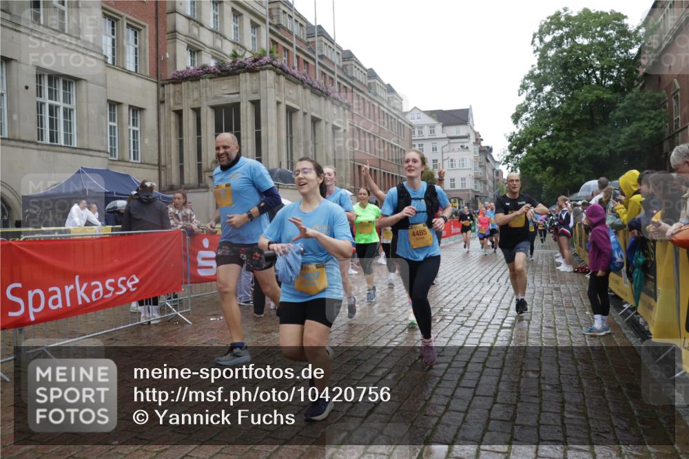 13.09.2026 - Kiel Lauf Yannick Fuchs http://msf.ph/oto/10420756 13.09.2026 10:53:12 Ziel 127, 373, 2174, 2336, 3104, 3153, 3173, 3500, 4196, 5691, 5924, 6055, 6104, 6181, 6374, 7869, 8422, 8483, 8518, 10367, 11074, 11097, 11919, 12217, 12405, 12844, 154, 158, 172, 398, 1071, 1083, 1426, 1433, 1474, 1486, 1535, 1550, 1634, 1812, 1837, 2069, 2089, 2735, 3050, 3054, 3059, 3173, 3431, 3452, 3514, 3587, 3657, 3875, 4570, 5329, 5642, 5643, 5710, 5838, 6015, 6161, 6201, 6695, 6777, 7017, 7139, 7596, 7883, 8516, 8580, 8863, 8905, 8935, 9749, 10721, 172 meine-sportfotos.de