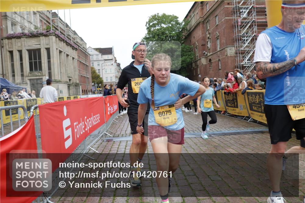 13.09.2026 - Kiel Lauf Yannick Fuchs http://msf.ph/oto/10420761 13.09.2026 09:42:37 Ziel 142, 445, 771, 1045, 1777, 2608, 4548, 5559, 6075, 6213, 6423, 6542, 6913, 8532, 9519, 9592, 9706, 12190, 133, 445, 570, 792, 2910, 2914, 2955, 2977, 3357, 3676, 5011, 5105, 5276, 5336, 5559, 5774, 6099, 6599, 6620, 6797, 7687, 8476, 10938, 11793, 12723, 762, 1213, 3827, 3849, 4322, 7874, 8191, 8870, 9311, 9629, 11721, 12678, 699, 772, 2910, 3801, 6599 meine-sportfotos.de