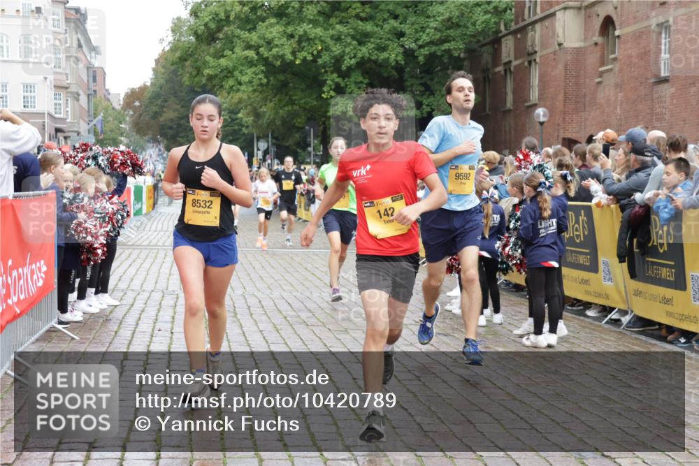 13.09.2026 - Kiel Lauf Yannick Fuchs http://msf.ph/oto/10420789 13.09.2026 09:42:41 Ziel 142, 762, 1045, 1777, 2608, 4322, 4548, 6075, 6213, 6423, 6913, 8532, 9519, 9592, 9706, 133, 445, 570, 771, 792, 1777, 2914, 2955, 2977, 3357, 3676, 5011, 5105, 5276, 5336, 5559, 5774, 6099, 6213, 6542, 6620, 6797, 7687, 8476, 10938, 11793, 12190, 12723, 1040, 1213, 3827, 3849, 3850, 5530, 7874, 8191, 8870, 9311, 9629, 11721, 12678, 570, 699, 792, 2910, 3801, 5011, 5276, 6599, 12723 meine-sportfotos.de