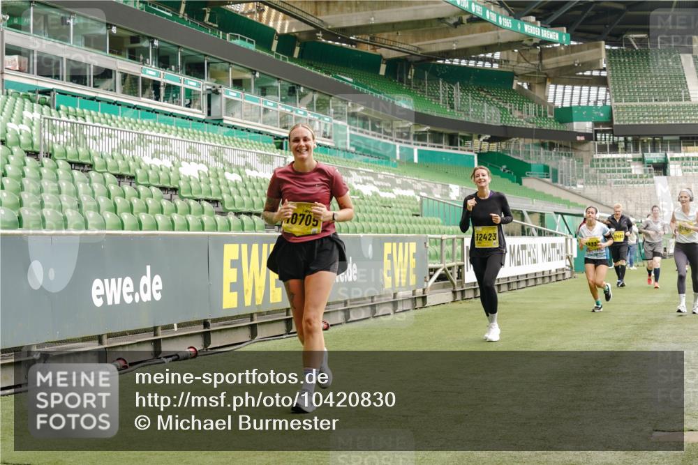 13.09.2026 - 21. swb-Marathon Bremen Michael Burmester http://msf.ph/oto/10420830 13.09.2026 10:44:30 Laufen im Stadion 10002, 10004, 10005, 10176, 10191, 10192, 10194, 10271, 10295, 10325, 10335, 10344, 10402, 10459, 10474, 10513, 10568, 10600, 10605, 10606, 10629, 10679, 10713, 10756, 10779, 10882, 10899, 10900, 10979, 10997, 10999, 11081, 11217, 11233, 11264, 11307, 11333, 11337, 11355, 11385, 11408, 11448, 11456, 11461, 11482, 11495, 11629, 11808, 11932, 11943, 12057, 12089, 12151, 12224, 12226, 12311, 12321, 12334 meine-sportfotos.de