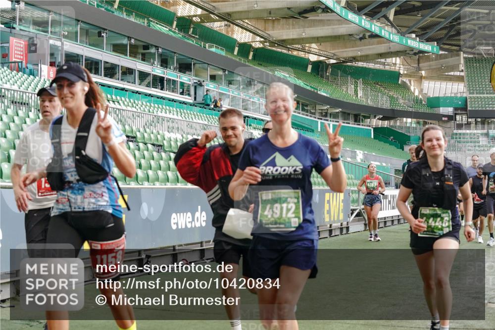 13.09.2026 - 21. swb-Marathon Bremen Michael Burmester http://msf.ph/oto/10420834 13.09.2026 13:21:49 Laufen im Stadion 128, 211, 258, 343, 351, 423, 441, 571, 601, 620, 704, 782, 851, 1060, 1094, 1157, 1158, 1177, 1259, 1316, 1344, 1417, 1439, 1518, 1657, 1669, 1676, 1729, 1808, 1846, 1883, 2010, 2064, 2139, 2201, 2258, 2278, 2290, 2394, 2395, 2414, 2417, 2437, 2501, 2519, 2551, 2588, 2619, 2632, 2652, 2660, 2685, 2711, 2736, 2793, 2828, 2886, 2954, 2964, 2995, 3004, 3010, 3017, 3018, 3022, 3034, 3035, 3036, 3037, 3070, 3074, 3102, 3144, 3225, 3351, 3682, 3784, 4020, 4431, 1506 meine-sportfotos.de
