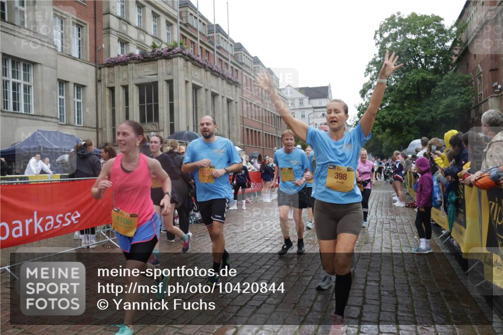 13.09.2026 - Kiel Lauf Yannick Fuchs http://msf.ph/oto/10420844 13.09.2026 10:53:17 Ziel 168, 207, 373, 2174, 2336, 2859, 3153, 3500, 4196, 5691, 5924, 6055, 6104, 6181, 6374, 7869, 8422, 8483, 10276, 10367, 11097, 11253, 12405, 12844, 127, 154, 158, 398, 1071, 1083, 1426, 1433, 1486, 1535, 1550, 1634, 1812, 2069, 2089, 3050, 3059, 3104, 3173, 3431, 3452, 3500, 3514, 3587, 3657, 3875, 4570, 5329, 5642, 5643, 5710, 5838, 6015, 6161, 6201, 6374, 6695, 6777, 7017, 7139, 7596, 7883, 8483, 8516, 8518, 8580, 8863, 8905, 8935, 9749, 10721, 11074, 1199, 172 meine-sportfotos.de
