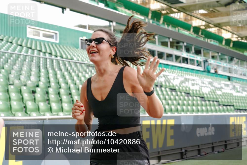 13.09.2026 - 21. swb-Marathon Bremen Michael Burmester http://msf.ph/oto/10420886 13.09.2026 13:21:51 Laufen im Stadion 128, 211, 258, 343, 351, 423, 441, 571, 601, 620, 704, 782, 851, 1060, 1094, 1157, 1158, 1177, 1259, 1316, 1344, 1417, 1439, 1518, 1657, 1669, 1676, 1729, 1808, 1846, 1883, 2139, 2201, 2258, 2278, 2290, 2394, 2395, 2414, 2417, 2437, 2504, 2519, 2551, 2588, 2619, 2632, 2652, 2660, 2685, 2711, 2736, 2793, 2828, 2886, 2954, 2964, 2995, 3004, 3010, 3022, 3034, 3036, 3070, 3074, 3102, 3144, 3225, 3351, 3682, 3784, 4020, 4431, 4584, 1506 meine-sportfotos.de