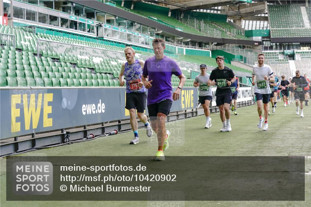 13.09.2026 - 21. swb-Marathon Bremen Michael Burmester http://msf.ph/oto/10420902 13.09.2026 12:59:03 Laufen im Stadion 141, 148, 191, 226, 232, 334, 511, 672, 745, 789, 790, 909, 972, 1080, 1119, 1166, 1191, 1199, 1281, 1516, 1535, 1642, 1647, 1752, 1881, 1931, 1933, 2046, 2210, 2289, 2343, 2367, 2371, 2397, 2423, 2425, 2481, 2570, 2577, 2771, 2806, 2807, 2827, 2885, 2899, 2903, 2953, 2961, 2979, 3015, 3021, 3098, 3120, 3124, 3138, 3148, 3182, 3186, 3190, 3233, 3319, 3338, 3435, 3516, 3531, 3534, 3560, 3652, 3655, 3695, 3930, 3933, 3934, 205 meine-sportfotos.de